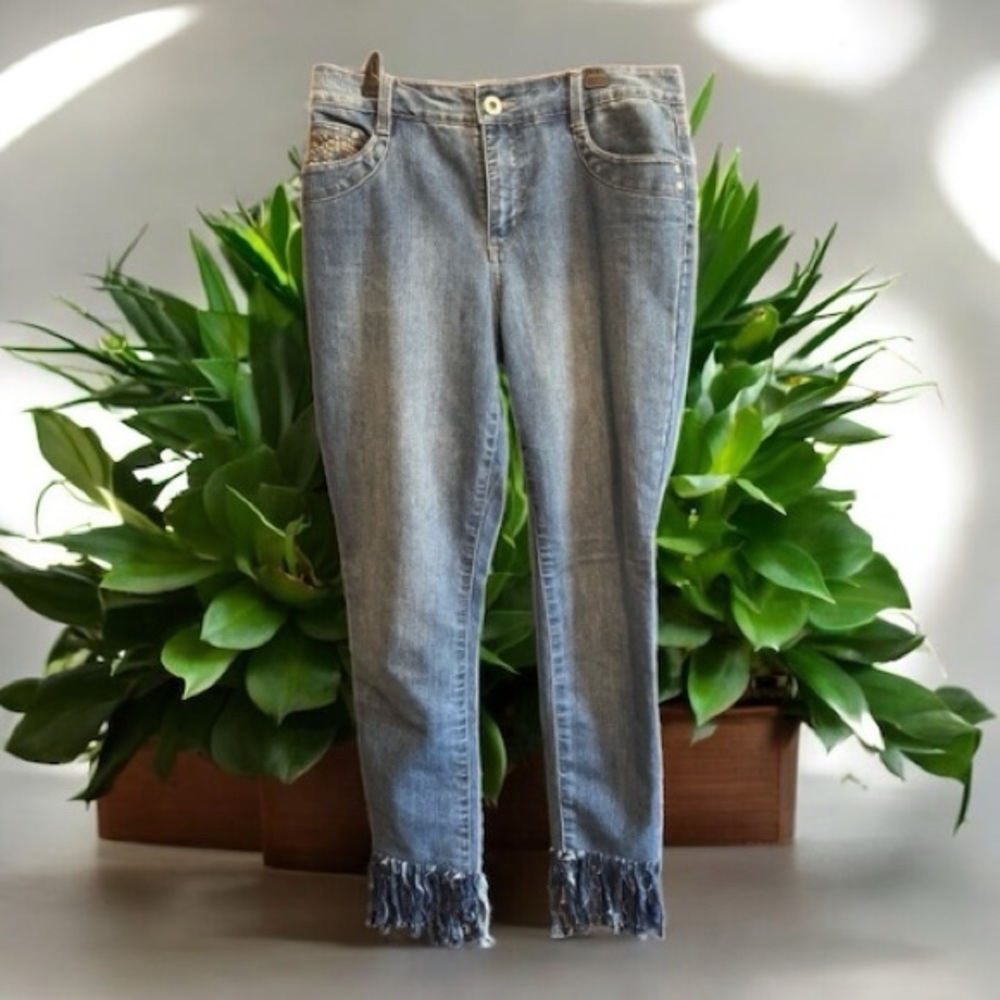 Fringe Bottom Embellished Jeans